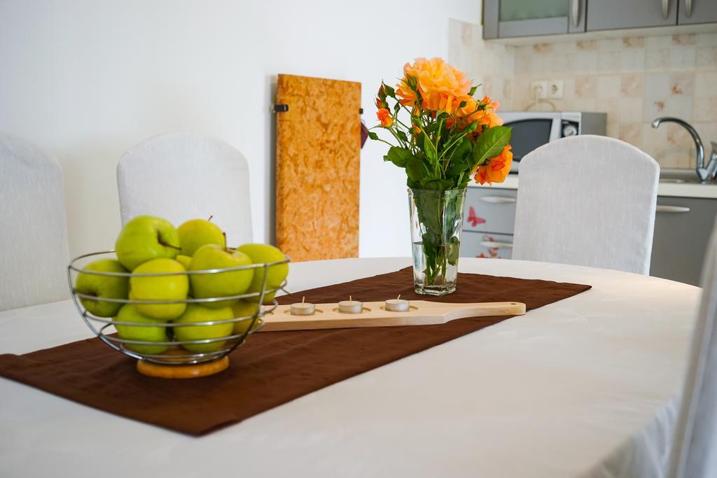 Floral Apartment Zára Kültér fotó