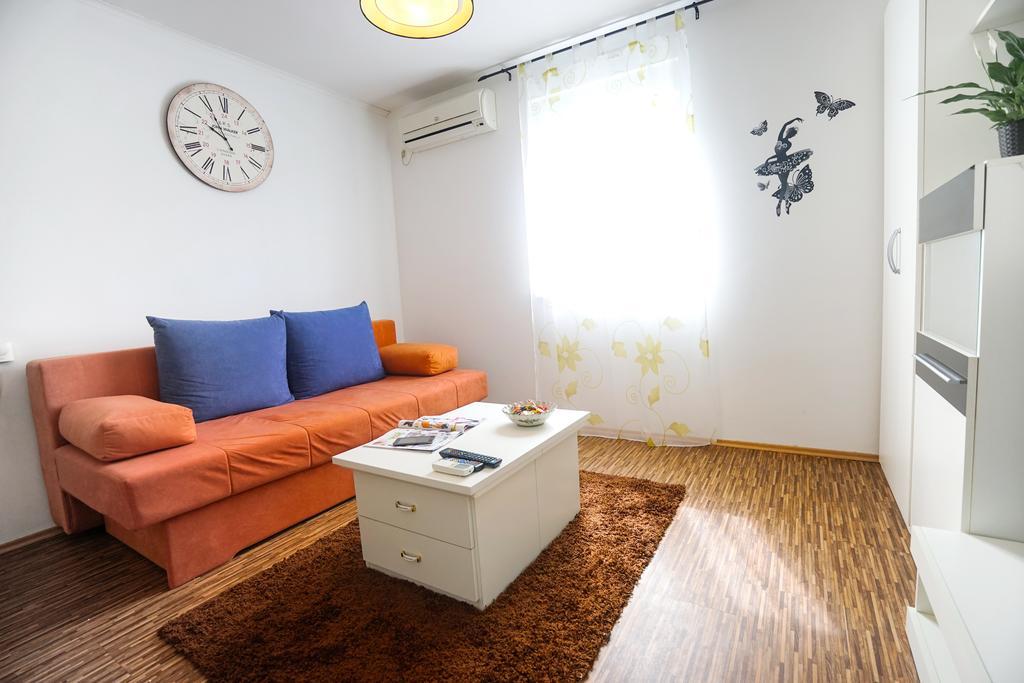 Floral Apartment Zára Kültér fotó